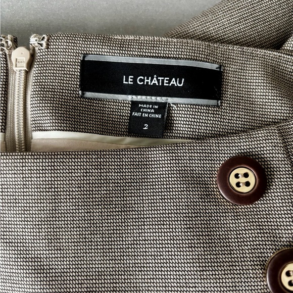 Chic Beige Skirt with Button Detail - Picture 3 of 8